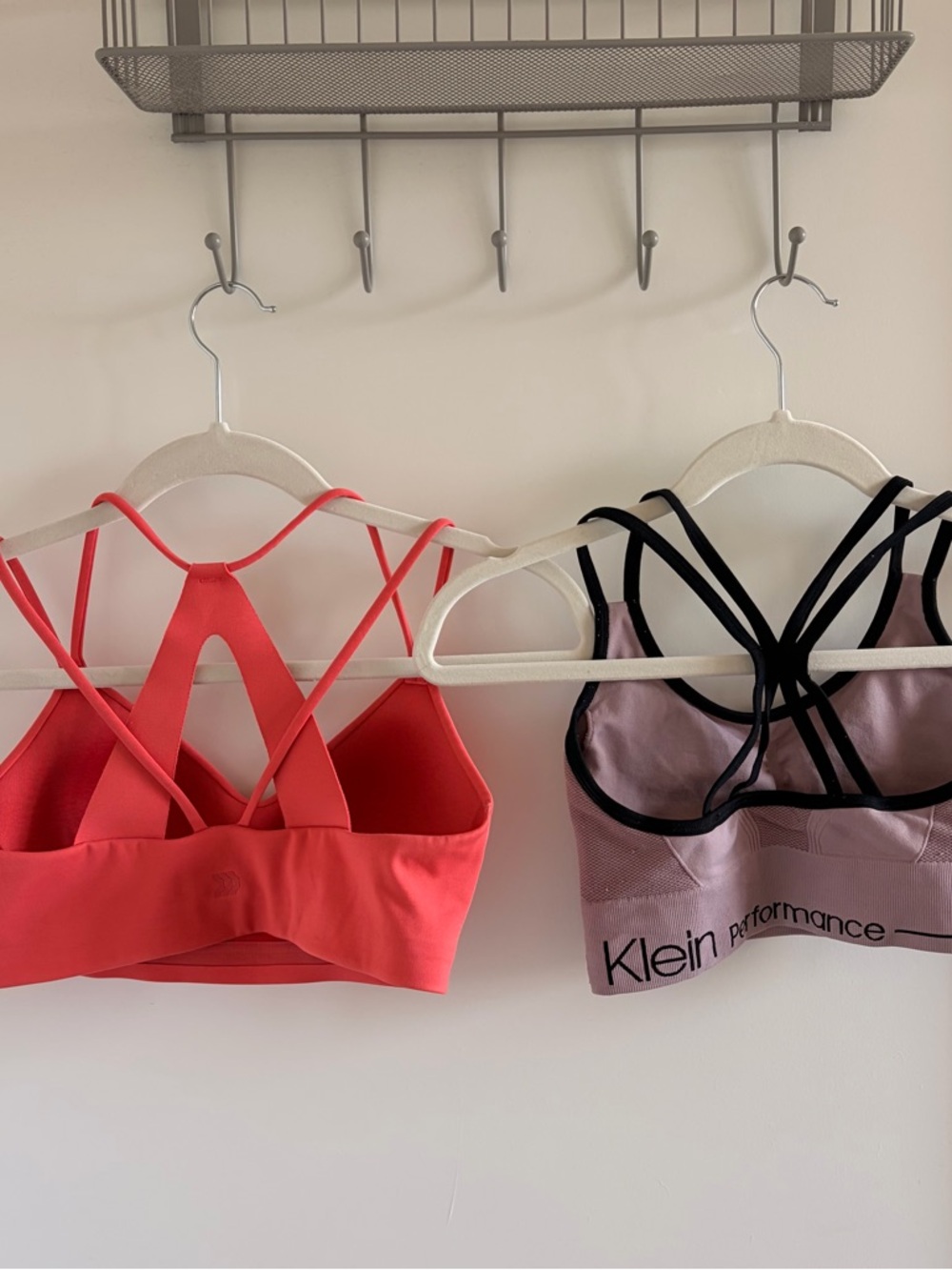 Sports bra bundle - Picture 4 of 7